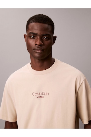 Calvin Klein Kısa Kollu 16s Rahat Kesim Ckj Grafikli Erkek Kahverengi T-shirt Lv04rc851g-2f2 Kahverengi