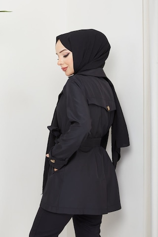 Kadın Degaje Kuşaklı Yarım Boy Astarlı Uzun Kollu Döğmeli Trençkot Siyah Siyah