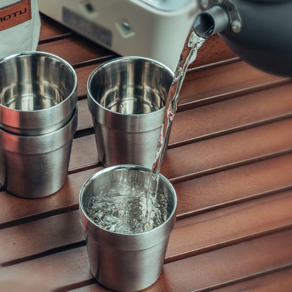 Dofolink Dışarıda Kullanım 304 Paslanmaz Çelik 4'lü Bardak Seti, Taşınabilir Isıya Dayanıklı Kamp Çay Bardağı, Depolama Çantasıyla Gümüş