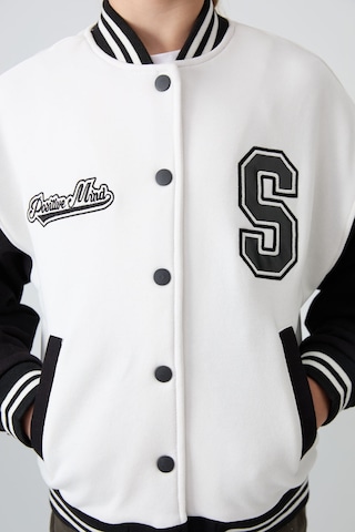 Tommy Life Ekru Pamuklu İçi Tüylü Yumuşak Dokulu Standart Fit Nakışlı Kız Çocuk Kolej Ceket - 75163 Ekru