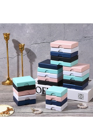 Kangvka Yüksekliği 1.6cm Olan Kapaklı Kutu - Gümüş/altın Takılar İçin Sünger Içili Taşıyıcı 9x9x1.6cm Beyaz