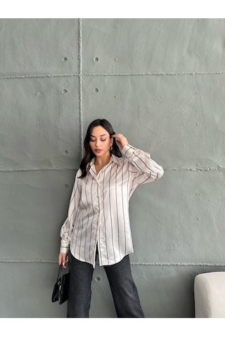 Kadın Oversize Ekru Renk Siyah İnce Çizgili Detaylı Saten Gömlek-siyah Siyah