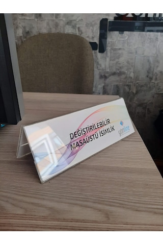 Yönline Çift Yönlü Şeffaf Pleksi Masaüstü Değiştirilebilir İsimlik 25 x 8 CM