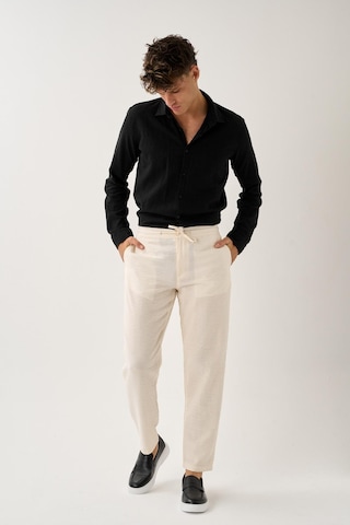 Alexandergardi Smart Casual Dokulu Pantolon Ekru
