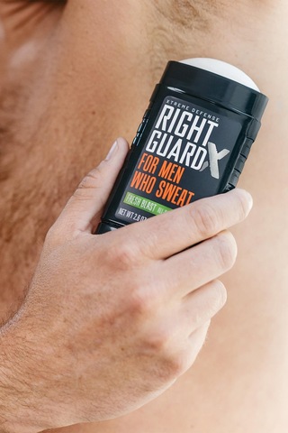 Right Guard Xtreme Defense Fresh Blast Antiperspirant Stick Deodorant 73.7gr