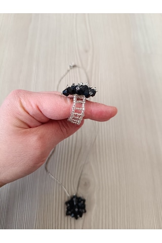 Boncuklu Siyah Tasarım Kolye Yüzük