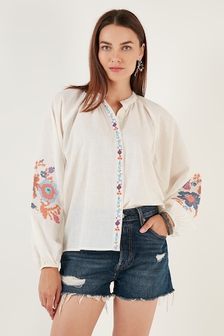 Lela Nakışlı Pamuklu Regular Fit Balon Kol Yazlık Bayan Gömlek 611Bz0173 Beyaz