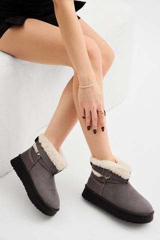 Kalın Poli Taban Kürk Detaylı Süet Görünümlü Kadın Füme Günlük Bot Tbldy540 Füme