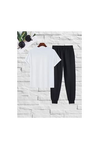 Medinenur Yazı Baskılı T-shirt Eşofman Altı Jogger Rahat Kalıp Siyah Eşofman Takım Beyaz
