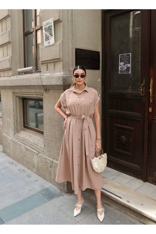 Kechi Woman Crep Kumaş Düğmeli Kuşaklı Elbise Bej