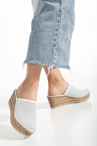 Analin Shoes Kadın Hakiki Deri Burnu Kapalı Dolgu Topuk Terlik Beyaz