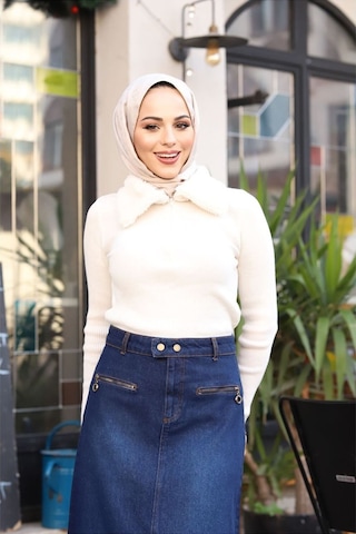 Beli Çıt Çıtlı Fermuar Cep Detaylı Kot Etek - 001