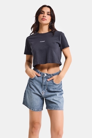 it's basic Kadın Koyu Kot Rengi 2s6-125 Mom Fit Midi Boy %100 Koton Denim Şort