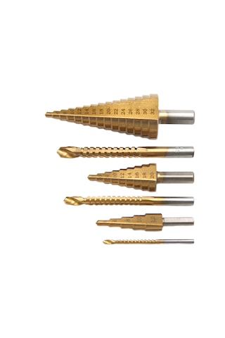 Geeroyoo Hss Titanyum Kaplı 3 Adet Aşama Matkap 4-12/20/32mm + 3 Adet Testere Matkap 3/6/8mm Triangular Saplı 6'lı Set - Plastik Kutu Paketi