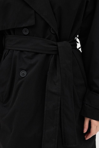 Ressho Kadın Kemerli Uzun Trençkot Su Geçirmez, Astarlı, Oversize Model Siyah