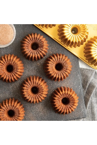 Nordicware 6 Lı Mini Brilliance Kek Kalıbı - Altın