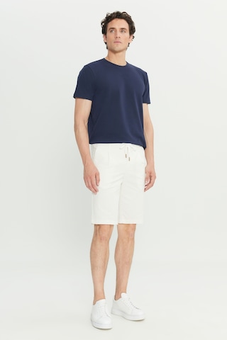 Erkek Beyaz Pamuklu Slim Fit Dar Kesim Beli Bağlamalı Yan Cepli Esnek Şort Beyaz