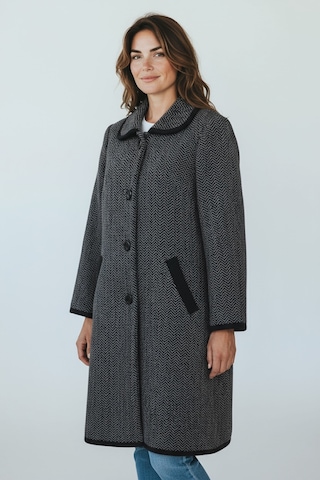 Kadın Önü Düğmeli Cepli Kalın Triko Hırka Vizon