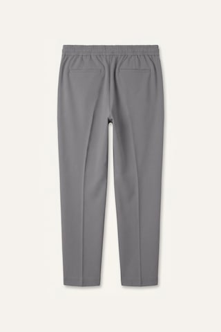 Defacto Beli Bağcıklı Lastikli Cepli Jogger Fit Her Yöne Esneyen Yumuşak Tuşe Pantolon A9943ax26spgr311 Gri-gr311