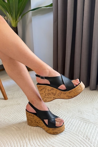 Preshley Kadın Forge Siyah 10 Cm Dolgulu Yazılı Mantar Taban Ayakkabı & Sandalet