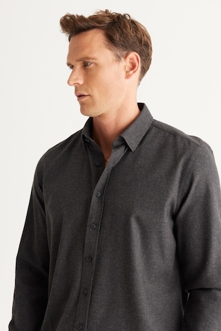 AC&Co / Altınyıldız Classics Erkek Antrasıt Recycle Slim Fit Dar Kesim Gizli Düğmeli Yaka Pamuklu Flanel Oduncu Gömlek Antrasit