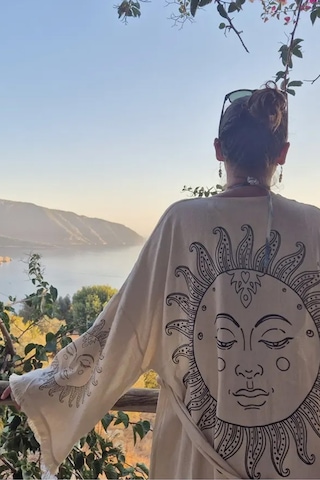 Karakalem Astroloji Güneş Desenli Kemerli Püsküllü Doğal Kumaşlı Bohem Sahil Kimono Kaftan Bej Bej