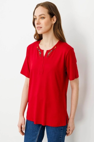 Desen Triko Kadın Açma Yaka Nakış İşlemeli T-shirt 25703 Kırmızı Kırmızı