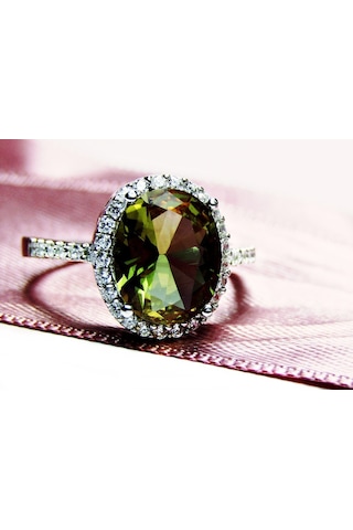 Gümüş Zultanit Oval Taşlı Kadın Yüzük