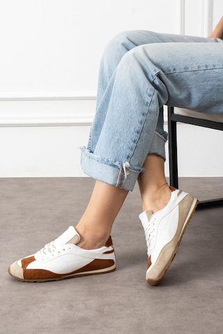 Shoetek Rounya Kadın Sneakers Bağcıklı Spor Ayakkabı Beyaz Vizon Süet Vizon