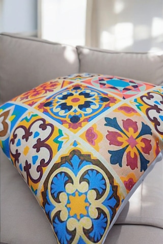 Modern Tarz Dijital Baskılı 4 Lü Dekoratif Kırlent Kılıfı Seti 43x43 Cm Şık Ve Renkli Tasarımlar Turuncu - Çok Renkli