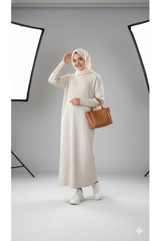 Sonbaharmoda Kadın Uzun Triko Elbise %100 Akrilik Bisiklet Yaka Rahat Ve Şık Kışlık Model Bej