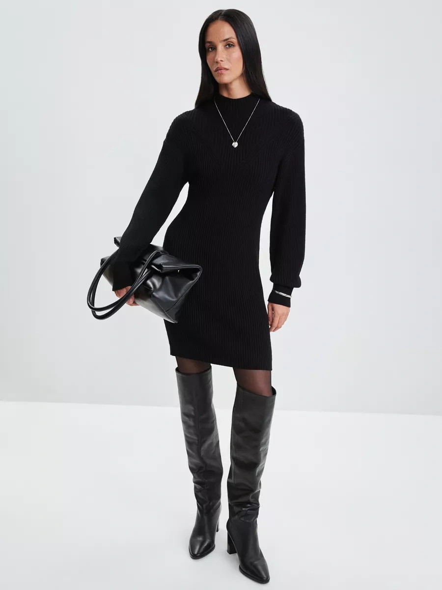 Zarına Örgü Kısa Dar Elbise Boğazlı. 181078259 Siyah