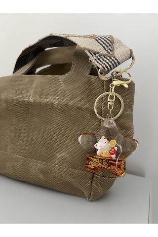 Feng Shui Şans Ve Bereket Kedisi Figürlü Sulu Anahtarlık / Çanta Süsü Patili Kedi Model 5 Maneki Neko