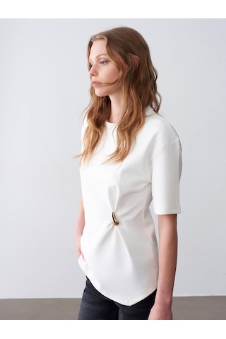 Dilvin 32445 Aksesuar Detaylı Basic T-shirt-ekru