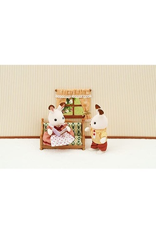Sylvanian Families Oturma Oda Seti Abanoz - Beyaz