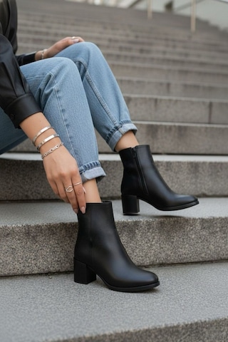 Kadın Liva Düz Topuklu Kısa Bot Siyah Deri