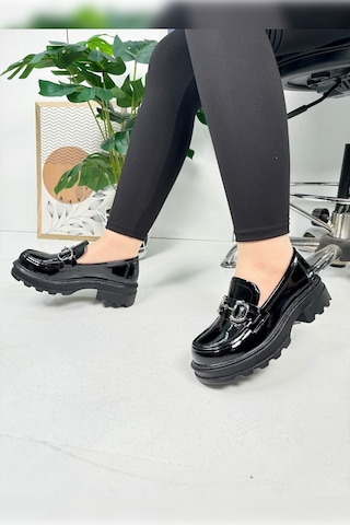 Günlük Kadın Loafer V Tokalı Kalın Topuklu Tırtıklı Tabanlı Oval Burunlu Makosen Ayakkabı 7455 - 7453 7453-siyahrugan