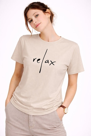 Nevermind Kadın Tişört Basic Minimal Baskılı Relax Yazılı Günlük Rahat Pamu Bej