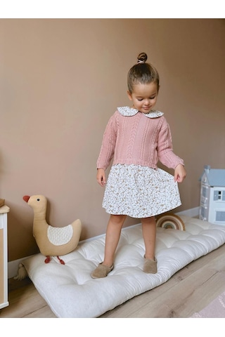 Yeni Sezon Kız Çocuk Çiçek Detaylı Bebe Yaka Triko Süveter Aplikeli Tek Parçalı Elbise Somon