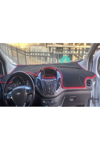 2013-2020 Modellerine Uygun Ekranlı Ford Courier Torpido Koruma Halısı Siyah Kenar Renk Kırmızı
