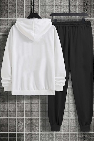 Evren Temalı Baskılı Eşofman Takımı Beyaz