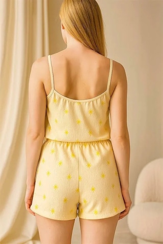 Ang Butik Kadın Sarı Üstüne Desenli Askılı Şortlu Pijama Takımı