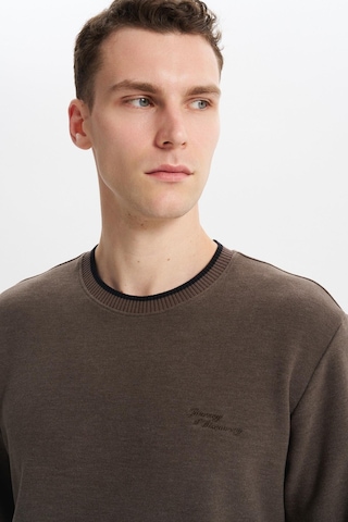 Arma Erkek Regular Fit Örme Selanik Sweatshirt %65 Pamuk %35 Polyester, Karbon Fırçalı, Basic Bisiklet Yaka K30124698702 Kahverengi