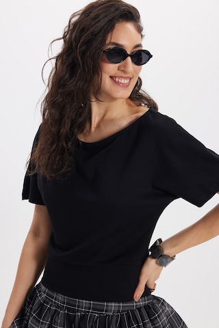 Tudors Kadın Slim Fit Dar Kesim Kısa Kollu Kayık Yaka Siyah Tişört-50564