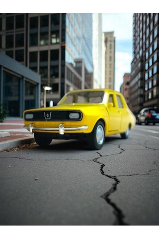 Nostaljik Metal Çek Bırak Sarı Araba Renault 12 Kapılar Açılır Diğer
