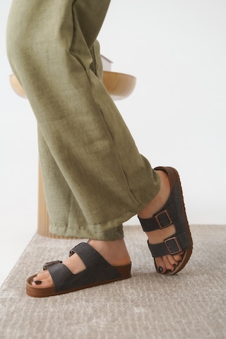 Daxtors Arizona Günlük Ortopedik Unisex Tokalı Terlik Kahverengi