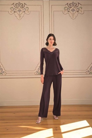 Modenya Uzun Kollu Ve Dantelli Pijama Takımı MÜRDÜM