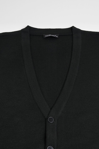 Woolen World Cepli V Yaka Battal Büyük Boy Düğmeli Yünlü Triko Yelek Siyah