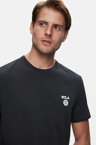 Ucla Bass Siyah Bisiklet Yaka Baskılı Standard Fit Erkek Tshirt Siyah