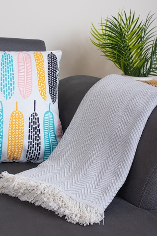 Pamuklu Zikzak Desenli Püsküllü Koltuk Örtüsü 170x210 Cm Dekoratif Ve Çok Amaçlı Gri